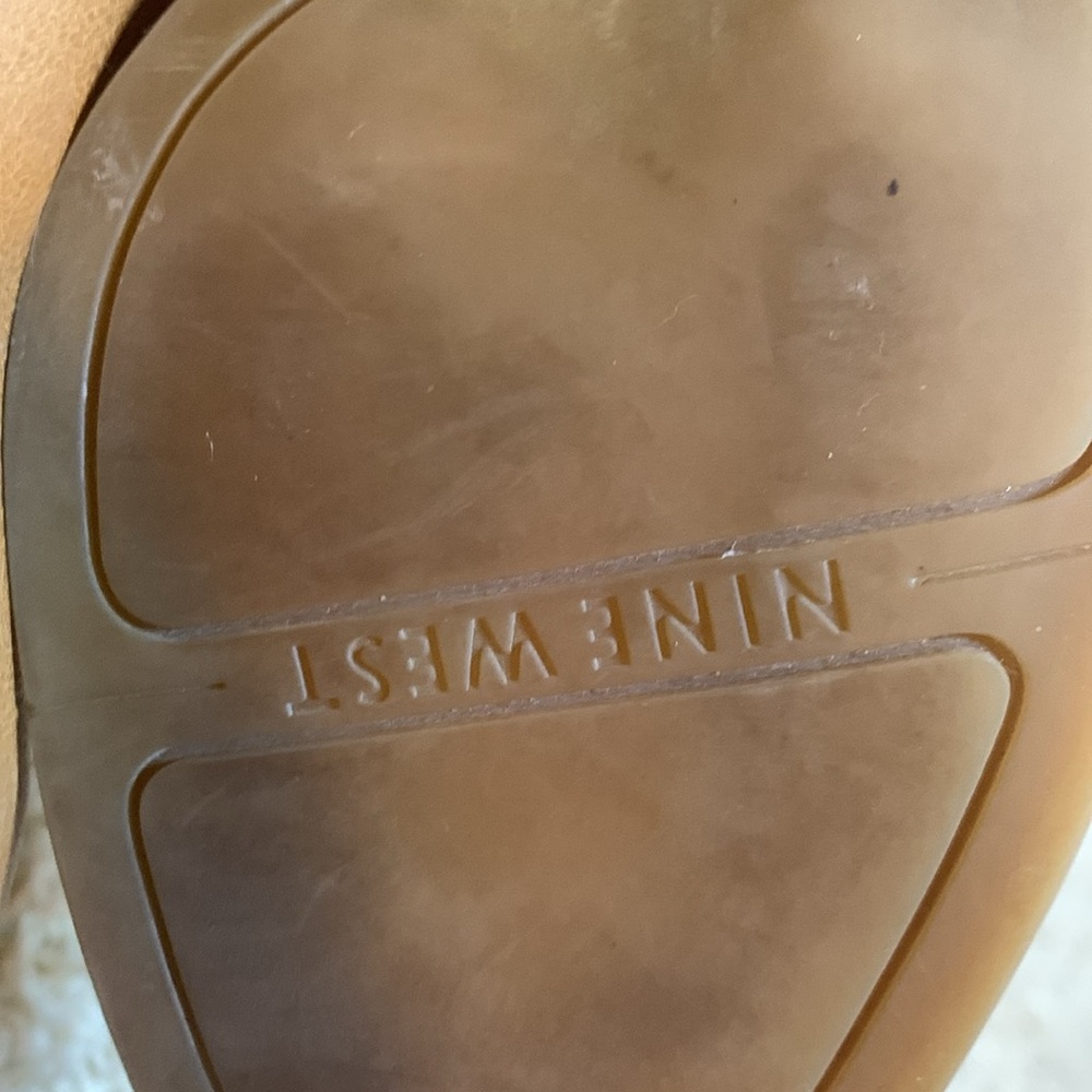 NINE WEST HERE WE GOO LEATHER UPPER BUCKLEGOLD HARDWARE SZ 7.5 tan cowboy boot - Picture 11 of 15